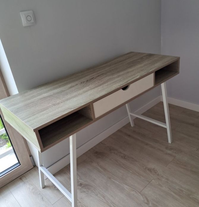 Biurko młodzieżowe