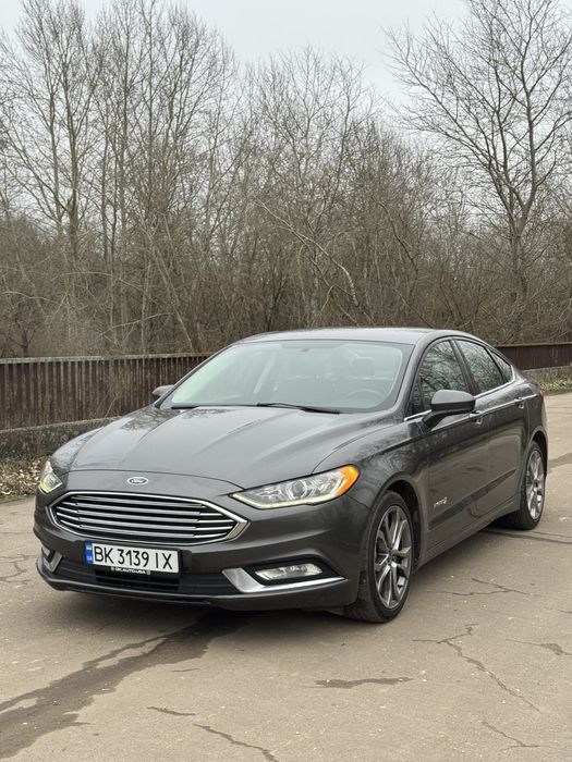 Ford Fusion 2017 рік 2.0 гібрид