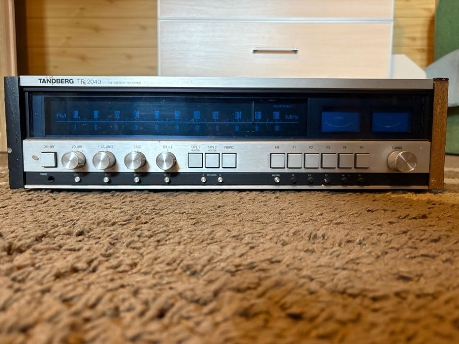 Tandberg TR2040 Amplituner