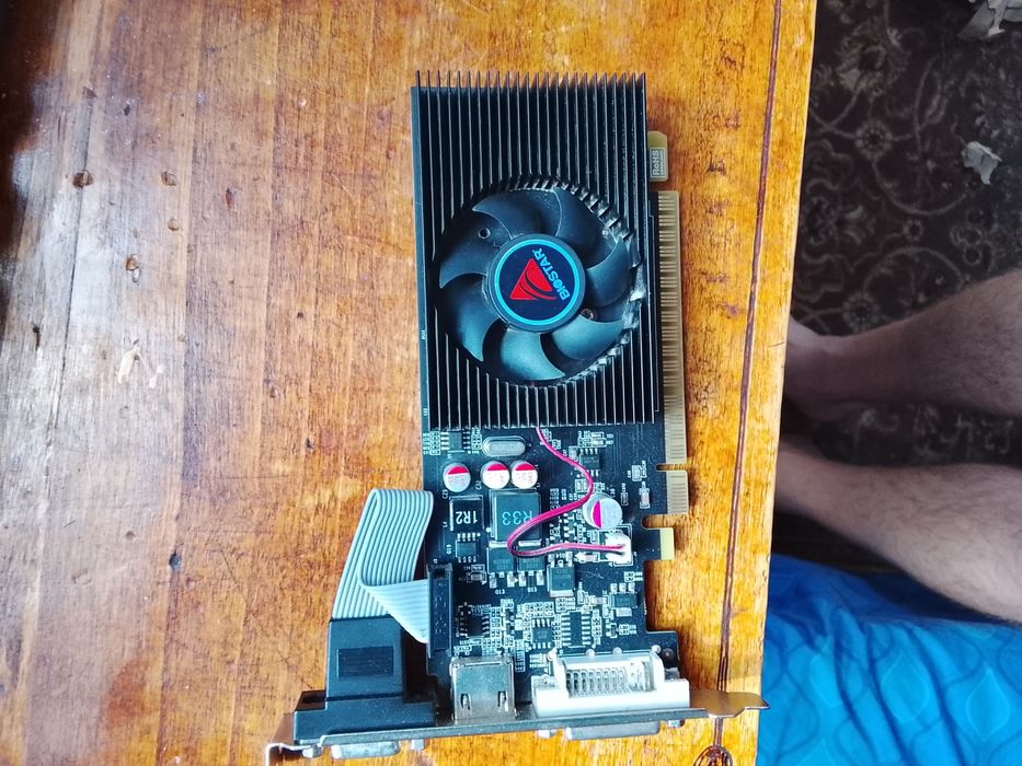 Продаю відеокарти GT730 4gb