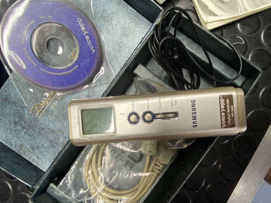 цифровой диктофон Samsung BR-1640 Voice Yepp