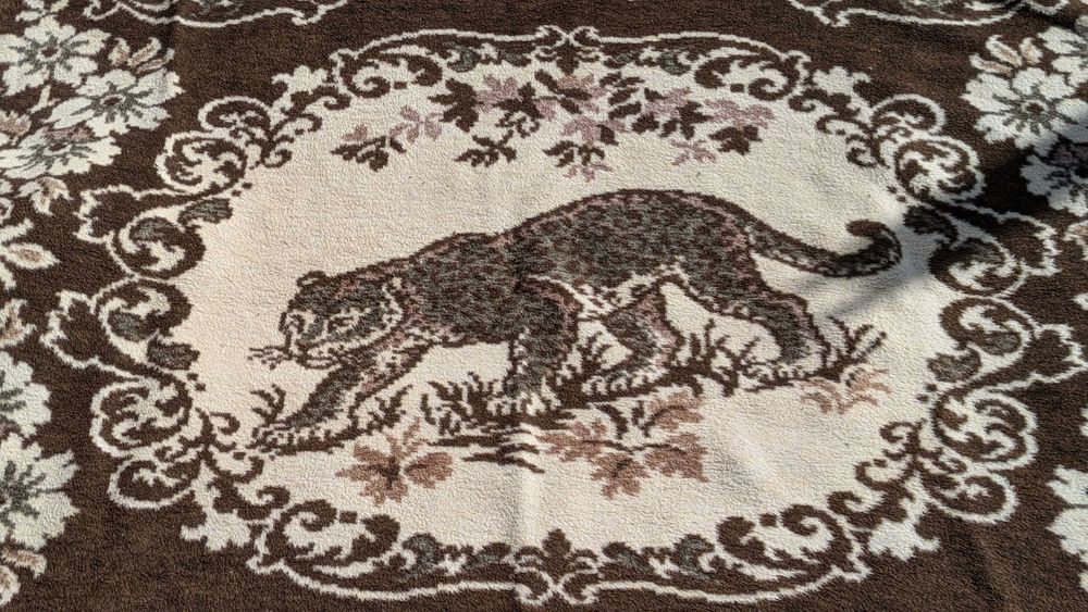 5 carpetes + cobertores tudo como novo em bom estado