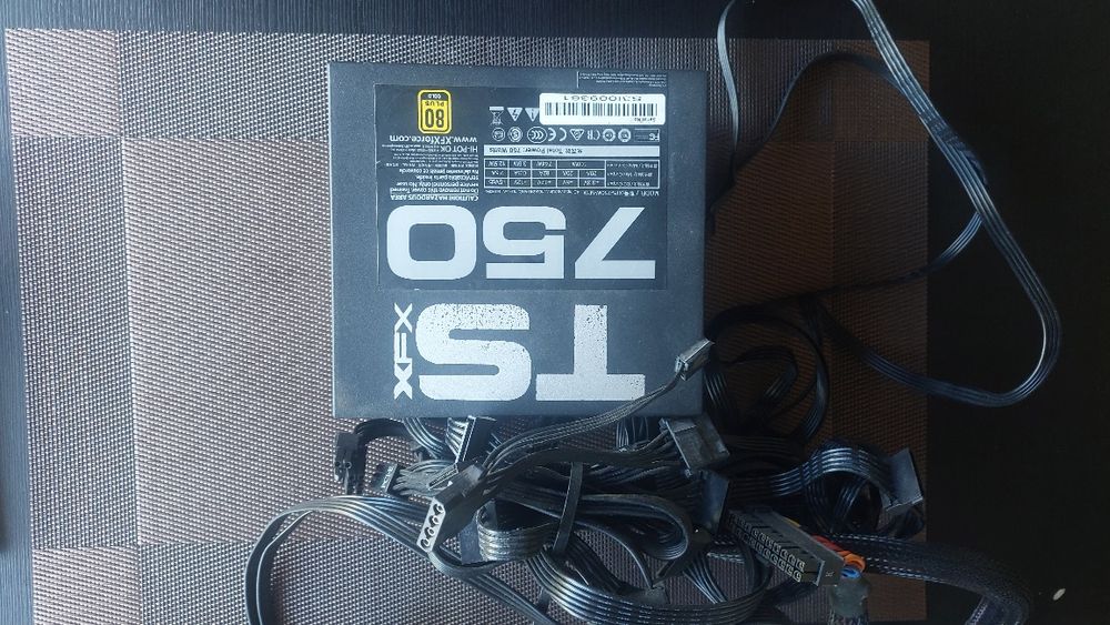 Fonte TS 750W  para PC gamer