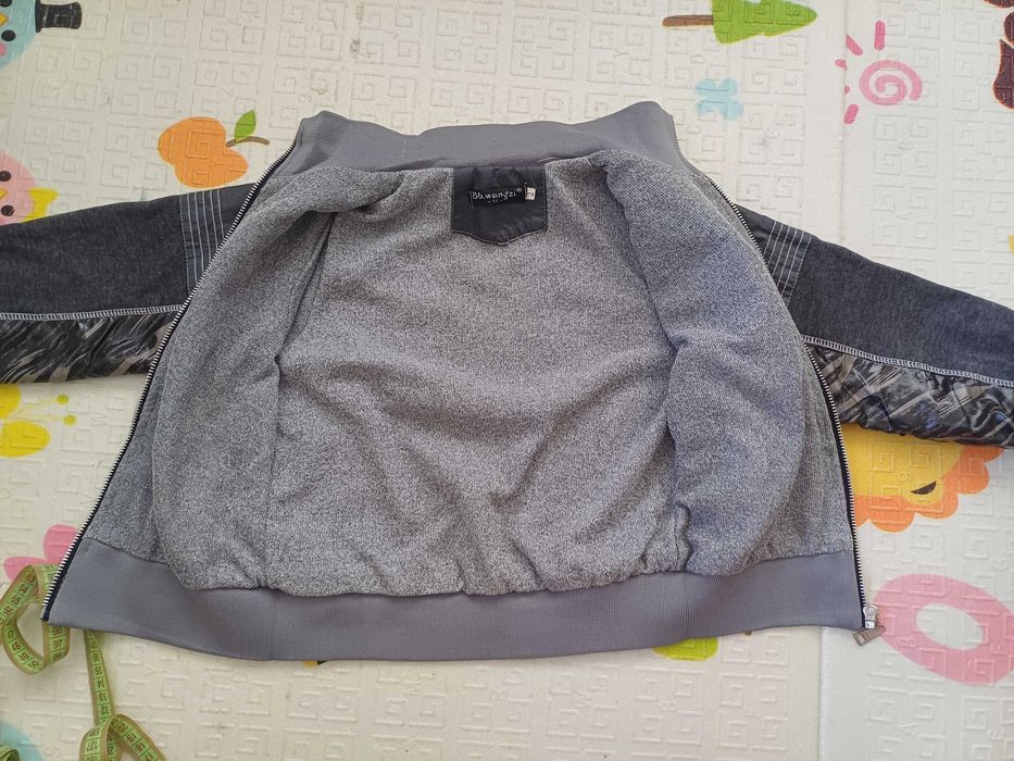 Куртка  осінь/ весна, нова.