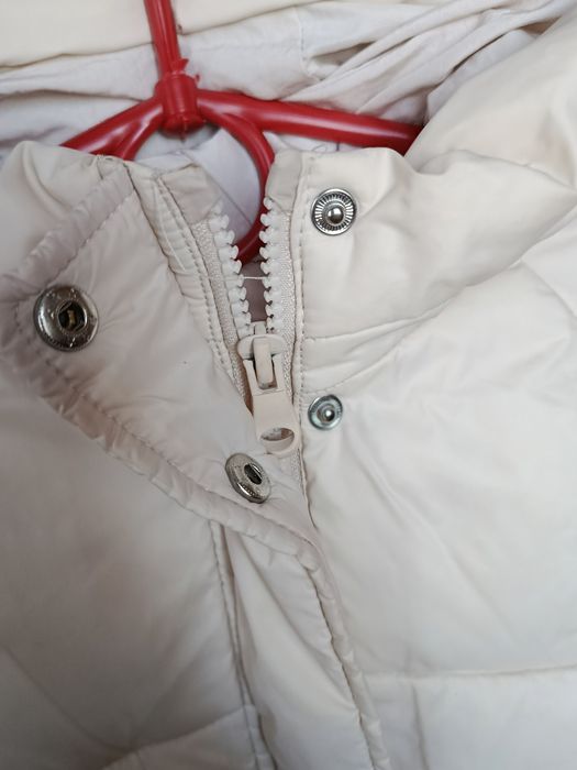 Куртка на дівчинку