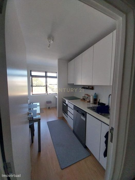 Apartamento T1 +1 - em Vilar de Andorinho, Vila Nova de Gaia