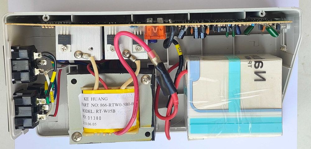 UPS PowerCom WAR-500A