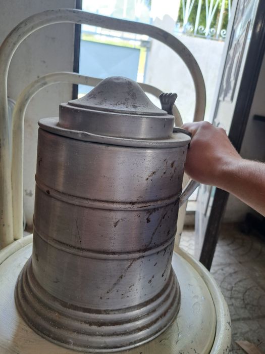 Canecões usados para vender cerveja antigamente