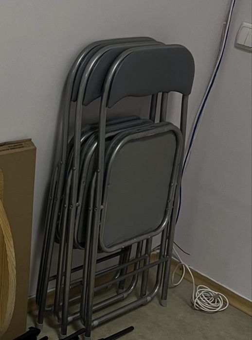 Стул складной серый