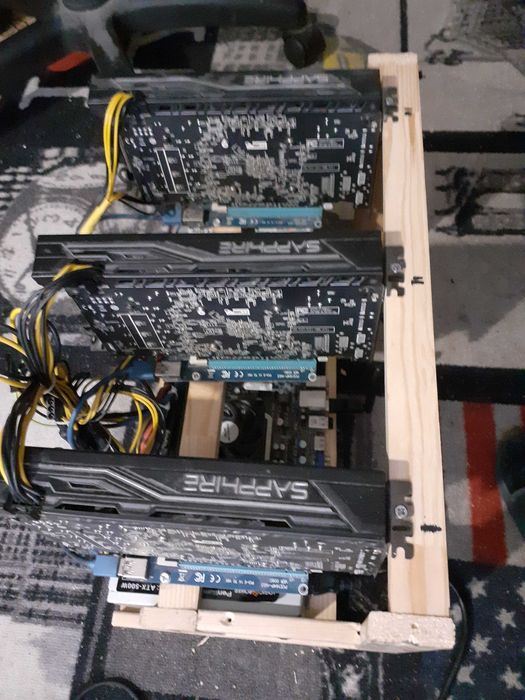 Майнинг ферма Sapphire RX 470 8 gb, тихо працює
