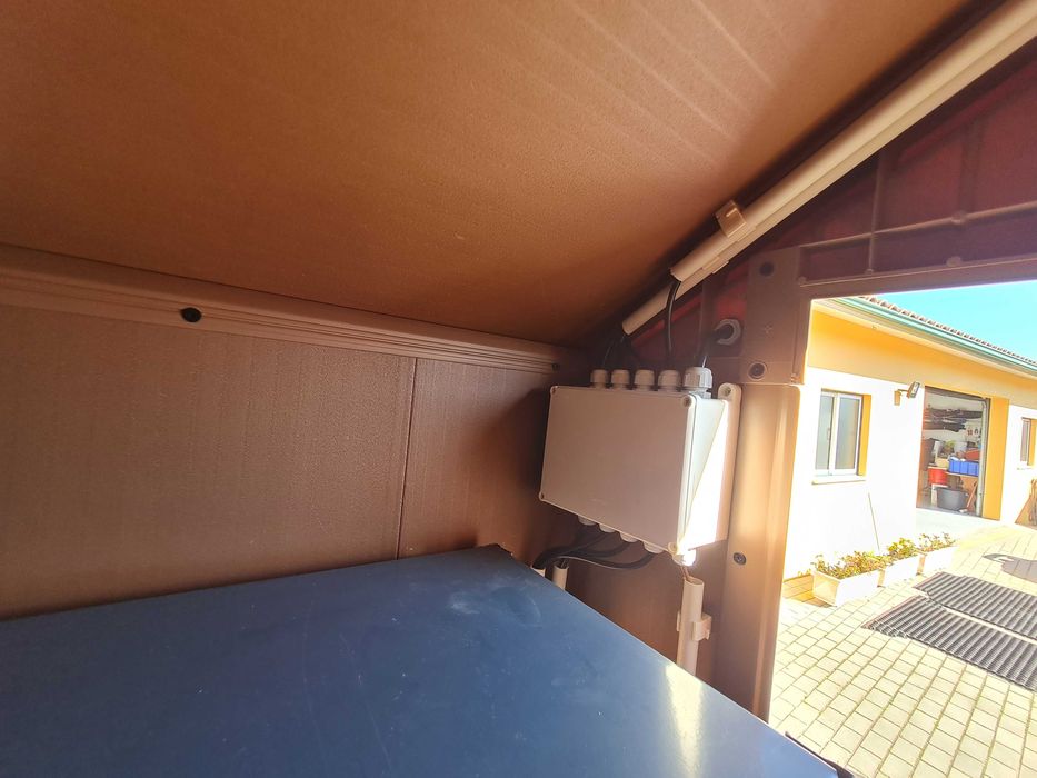 Abrigo de resina 125,8 x 184,5 x 205 - 2,2 M² Castanho Keter Darwin