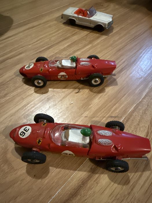 Dinky toys ferrari 242