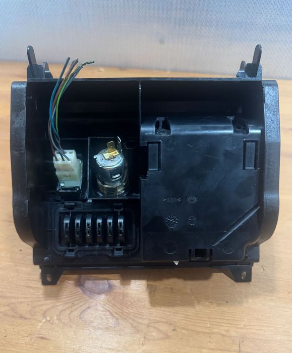 Cinzeiro/gaveta consola/porta moedas Mercedes E class W210