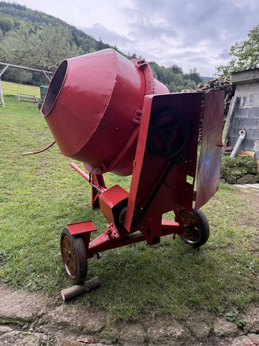 Sprzedam betoniarkę na siłę