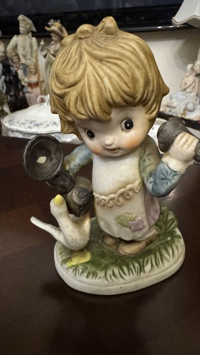 Статуэтки пары фарфровые глазурь и бисквит, из Европы