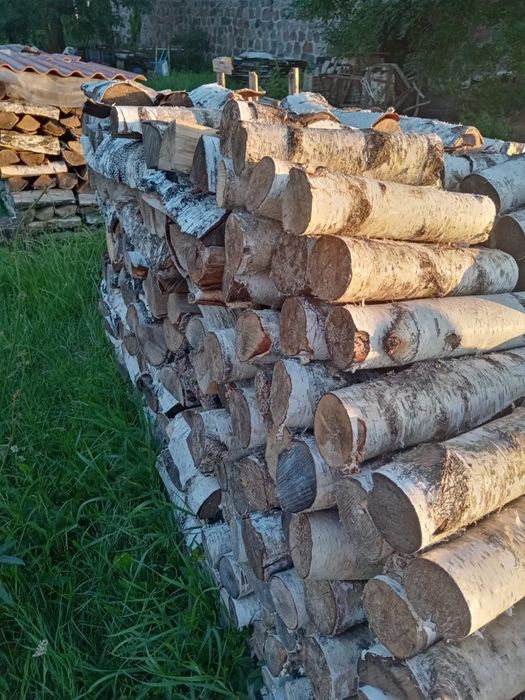 Drewno do kominków i piecy