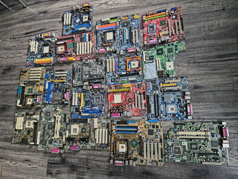 Części komputerowe płyty główne