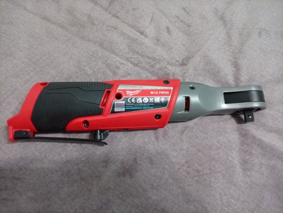 Milwaukee M12 FIR38 udarowy klucz grzechotkowy nowy