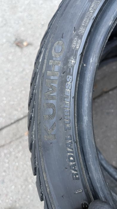 235/40 r18 Kumho стан нових 8 мм