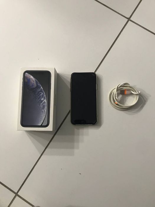 Продам айфон хр на 128 gb