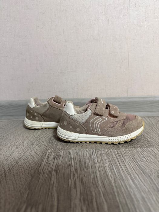 Кросівки на дівчинку Geox