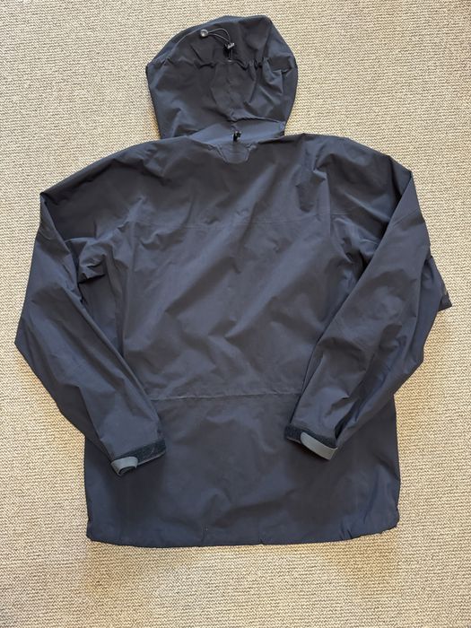 Ветровка arcteryx
