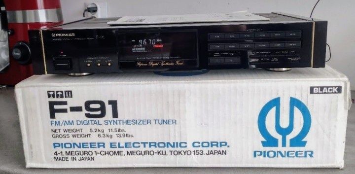 Pioneer F-91 Urushi tuner