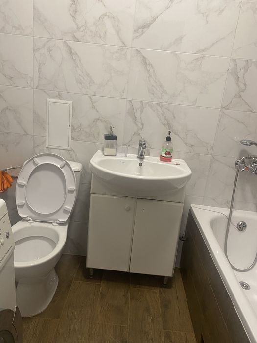 Здається в Оренду  2 к квартири, Новобуд , можна з тваринками !