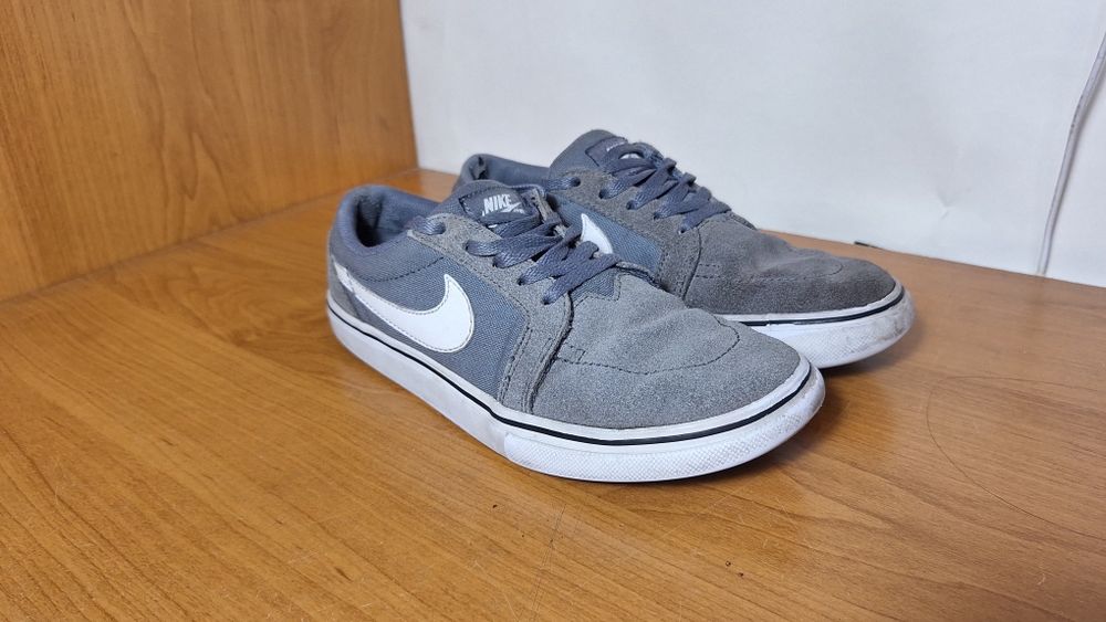 Nike SB Satire II