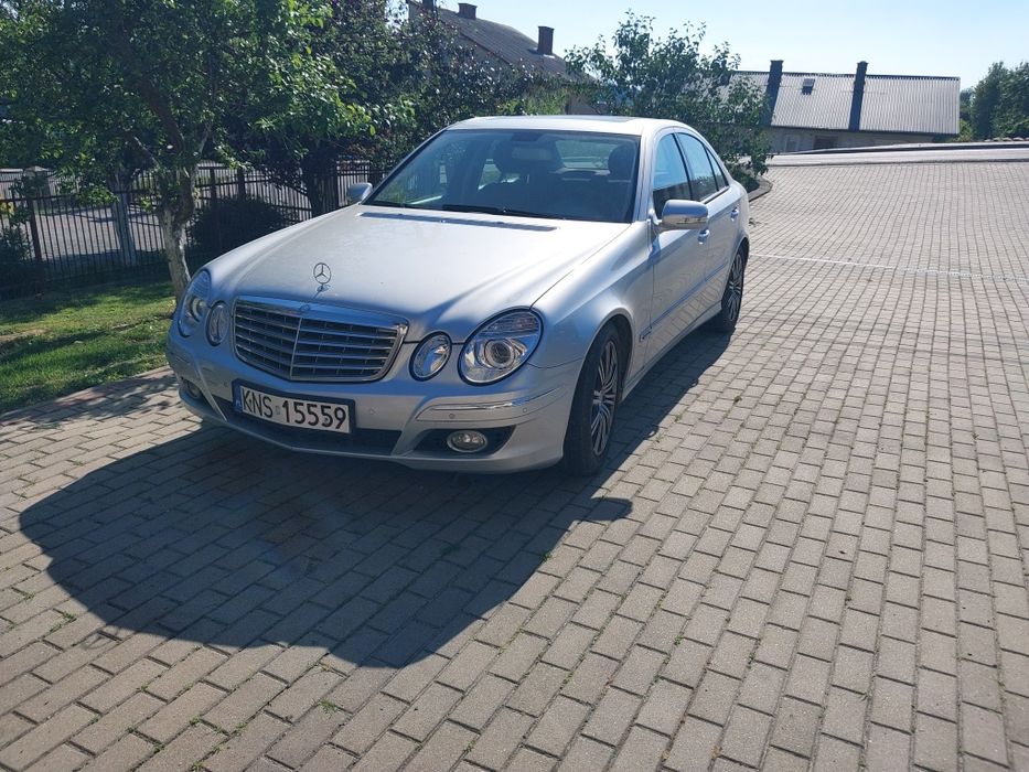 Mercedes-Benz E220