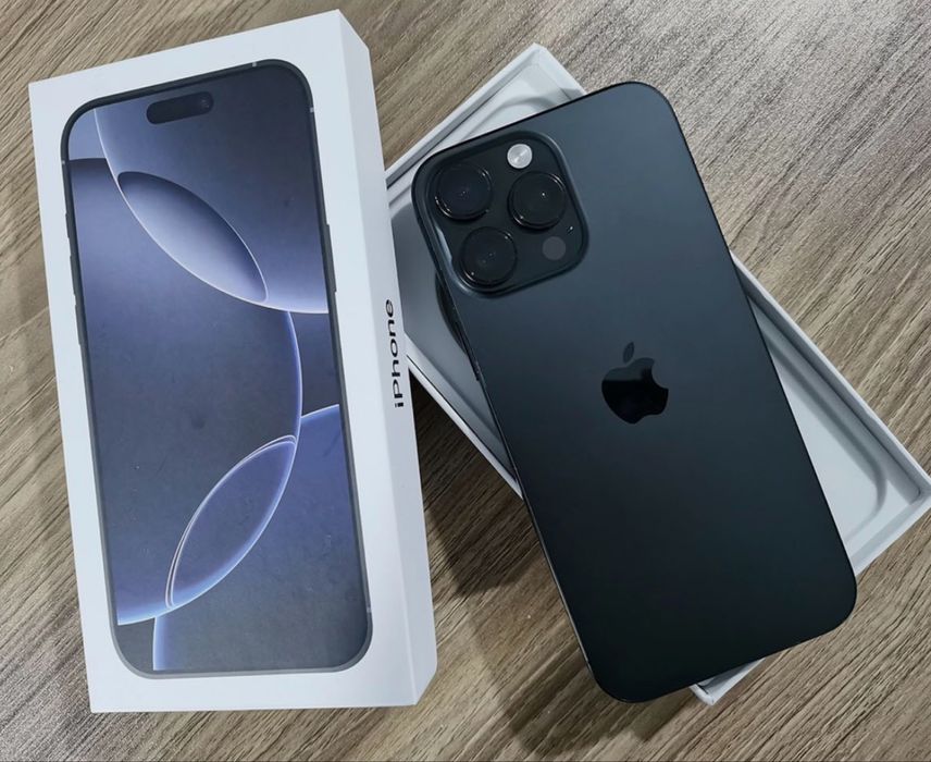 iPhone 16 Pro - 256GB - Preto