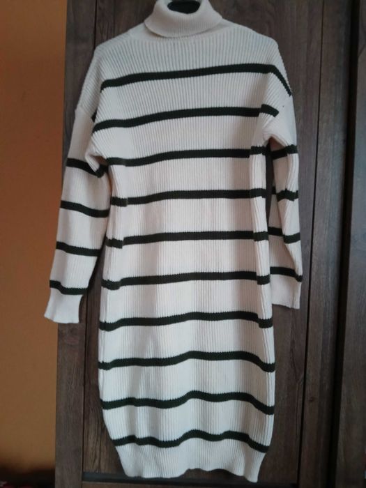 Best Live ciepła Sukienka z dzianiny r,48/50  akryl i welna,jak nowa