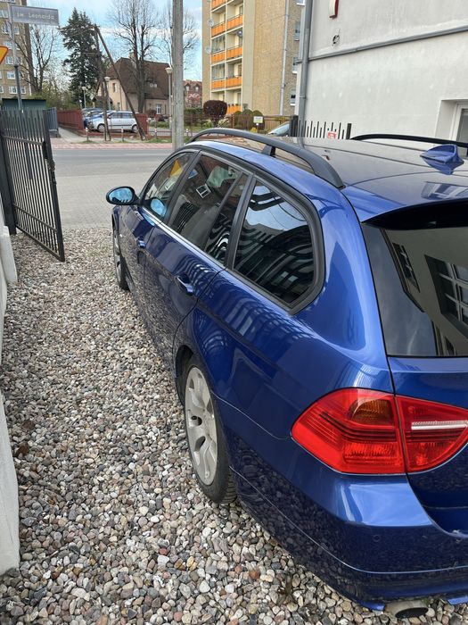 USZKODZONE BMW E91 2.0 129 KM automat