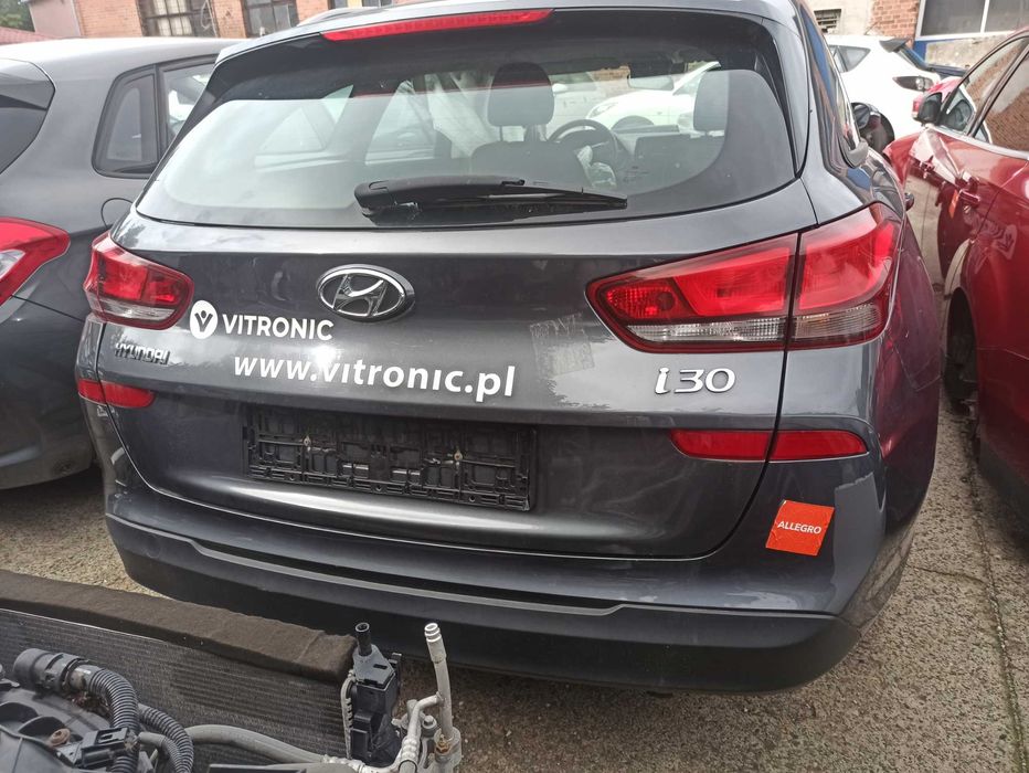 Hyundai I30 III KOMBI kolor Z3G samochody na części