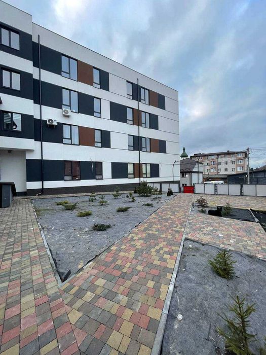 Продам  квартиру з ТЕРАСОЮ в новобудові поруч ЦЕНТРУ