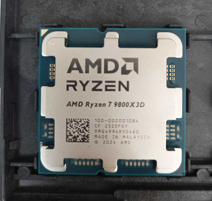 Sprzedam - Procesor Ryzen 7 9800X3D (nowy/nieotwarty, oryginalny)