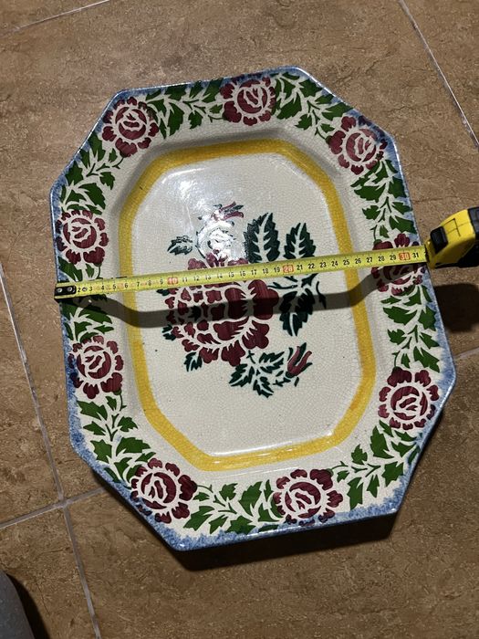 Vendo lindas travessas e pratos pintados à mão da Argilart