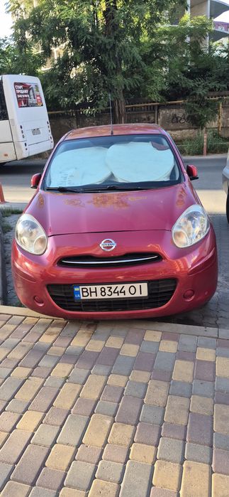Автомобіль Nissan mikra k13