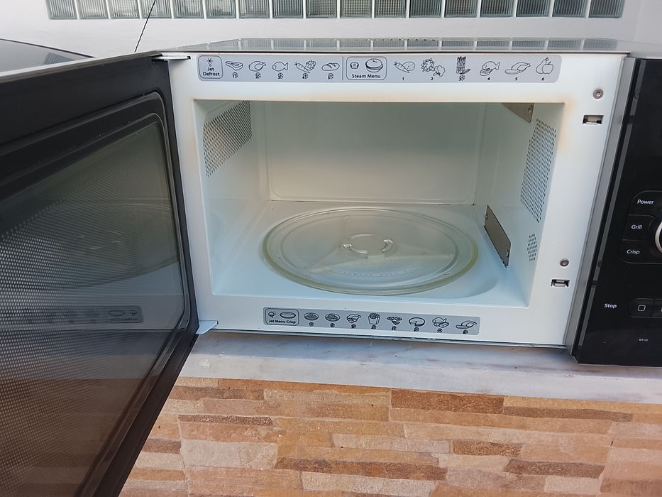 Microondas Whirlpool avariado