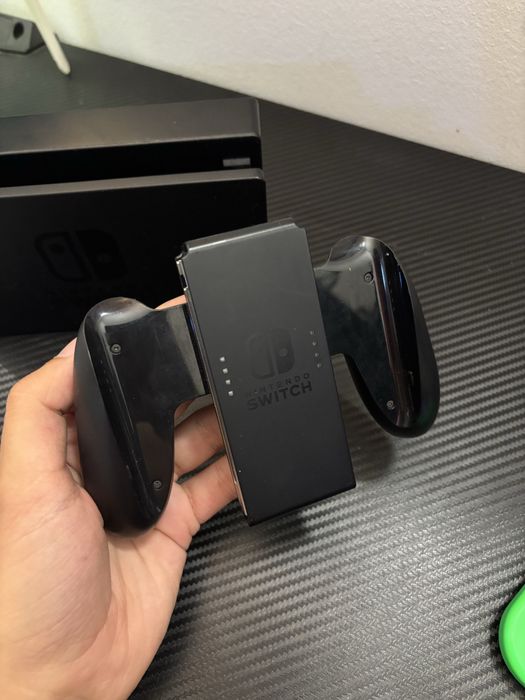 Nintendo Switch + 4 Joy-Cons + Dock + Jogos (Preço Negociável)