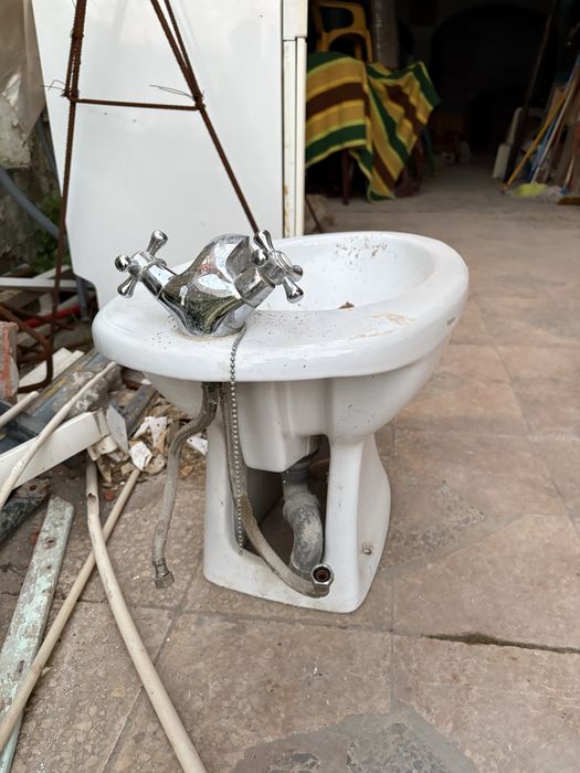 Conjunto Sanitario ( sanita, lavatorio e bidé)