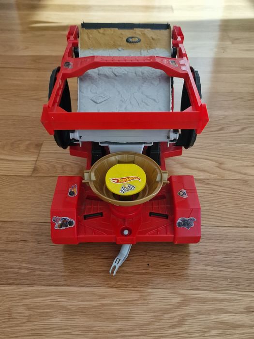 Hot Wheels® Monster Truck Downhill Race & Go