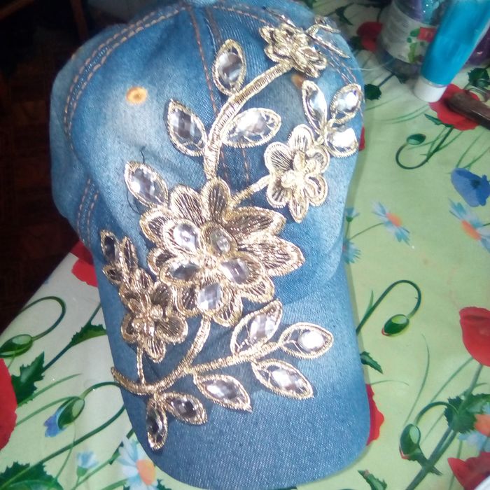 Синій джинсовий,новий бейс.