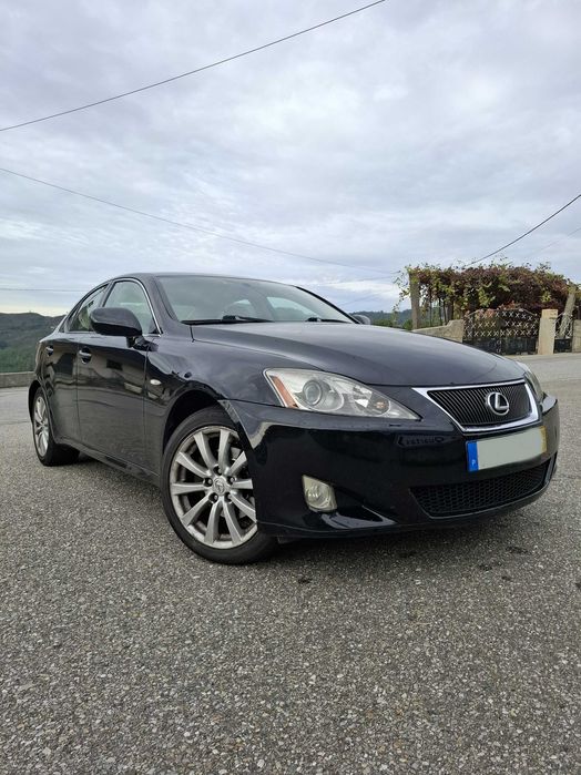 Lexus IS II 220d — photo 3