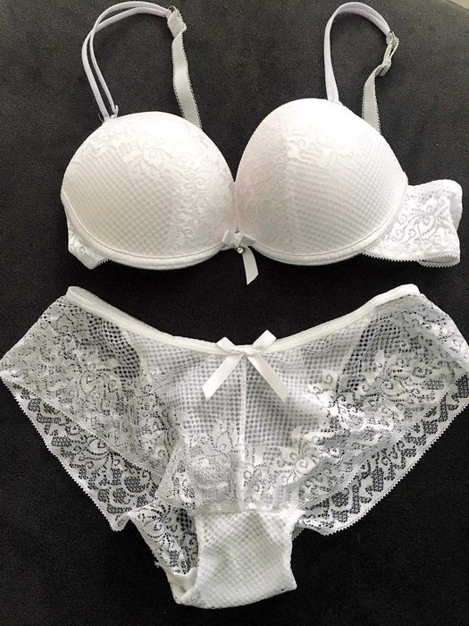 Biustonosz push-up 75b komplet erotyczny koronka biały
