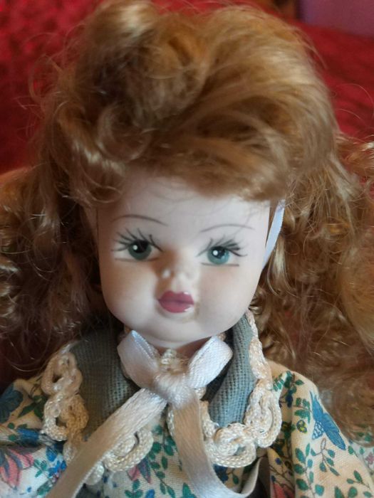 bonecas de porcelana