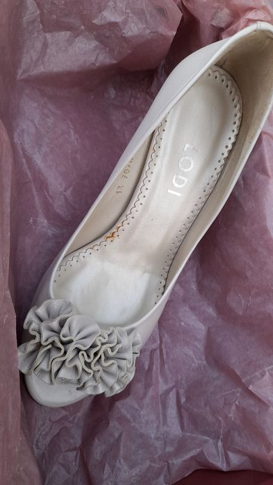 SAPATOS marca espanhola  "Lodi" noiva / cerimonia ,branco perola 35 tu