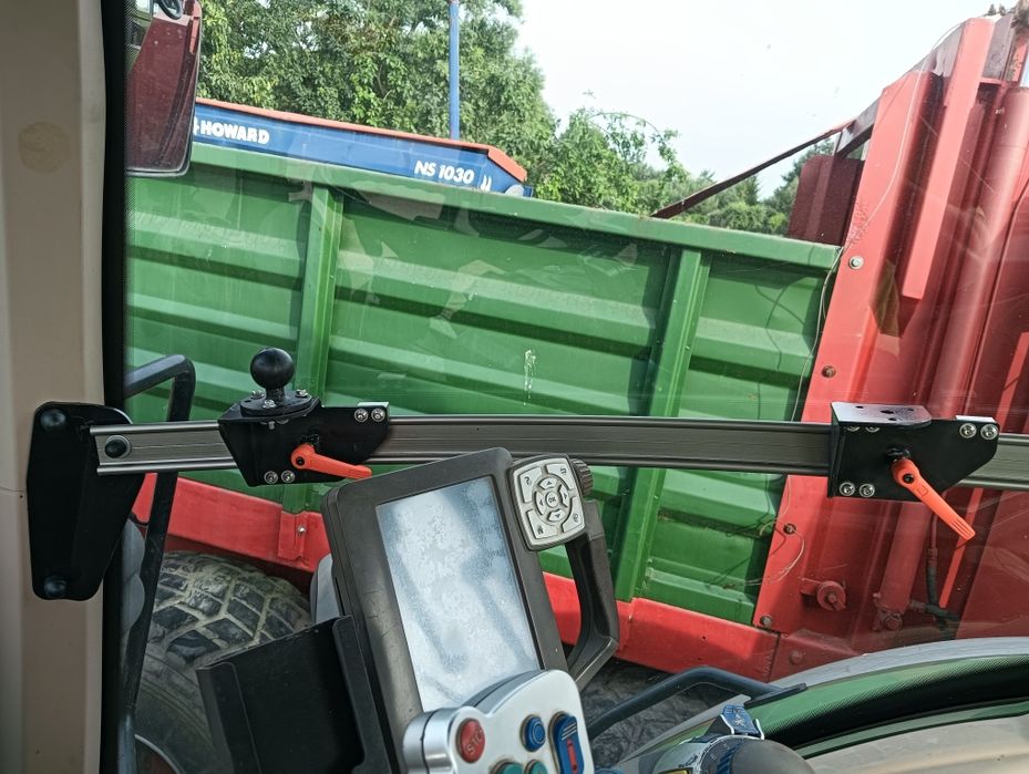 Terminal Fendt 828 Vario 724