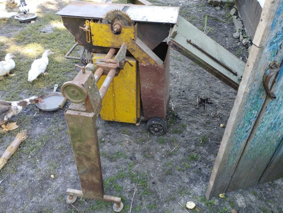 Деревообробний універсальний верстат