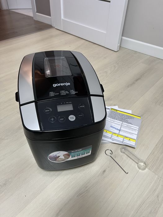 Хлібопічка Gorenje BM1210BK